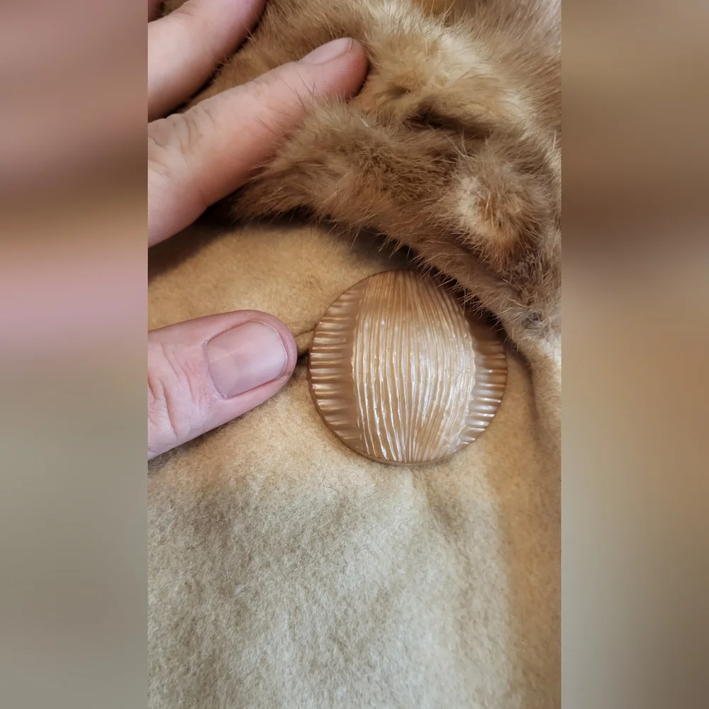 Vintage 40s Oriental by J.J. O'Donnell Beige Cashmere Swing Coat with Fur Collar - Picture 8 of 16